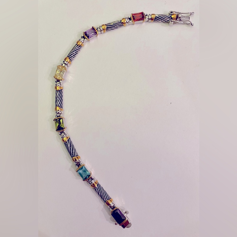 Multi-color bracelet